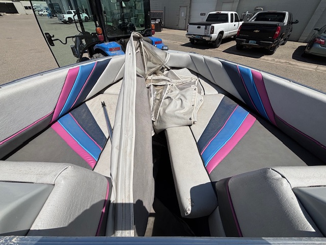 1989 Bayliner 2050 - Image 14