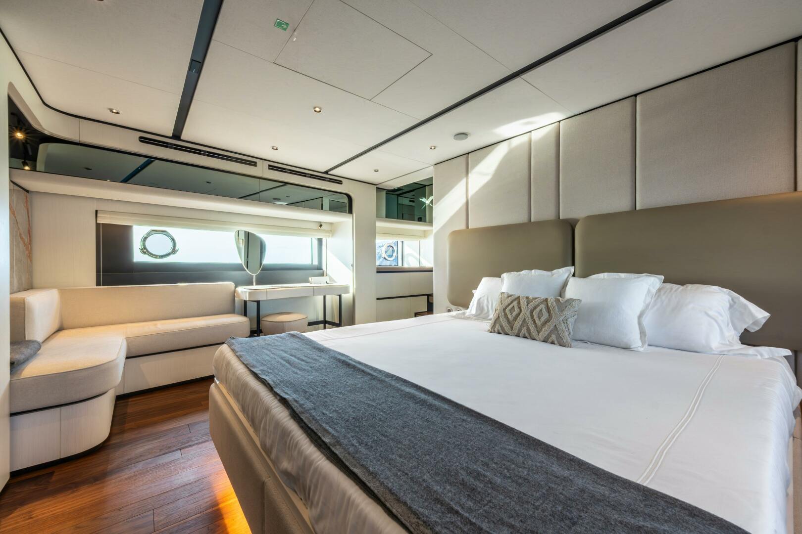 2025 Ferretti Yachts Ferretti 940 - Image 15