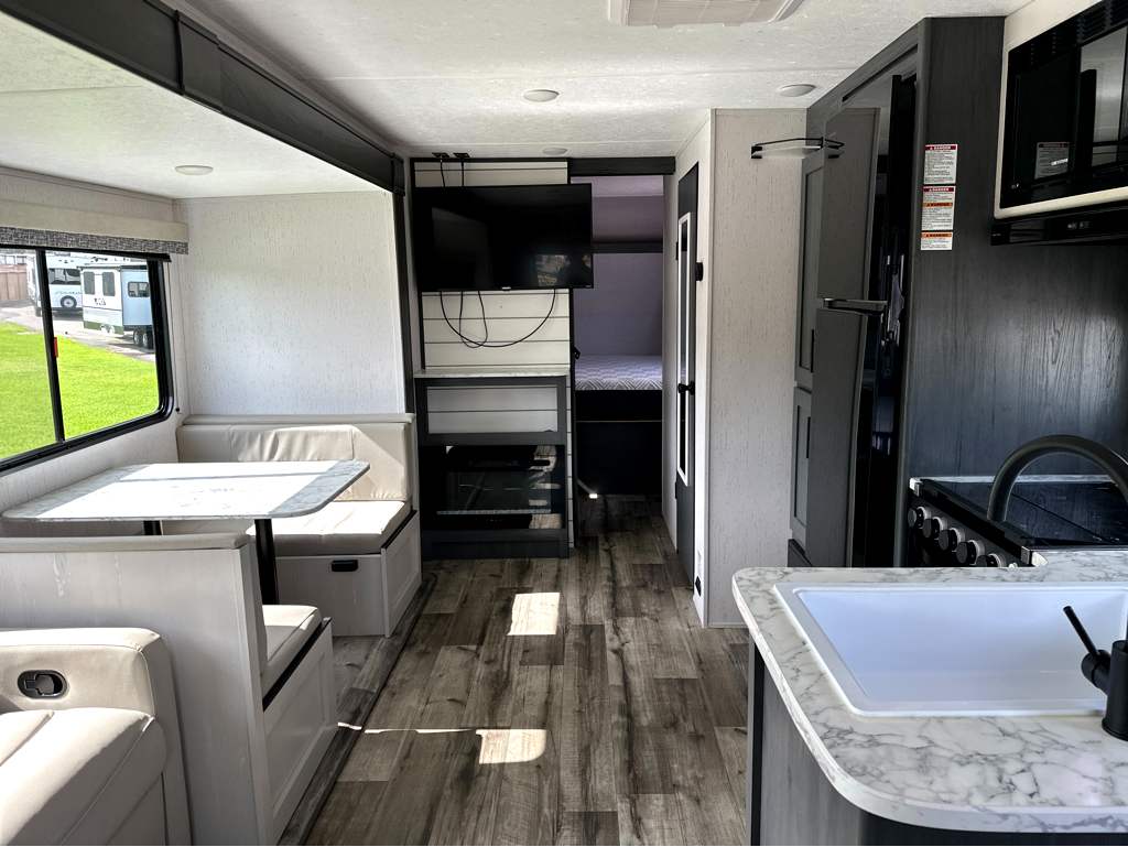 2024 Keystone ASPEN TRAIL 26RL - Image 7