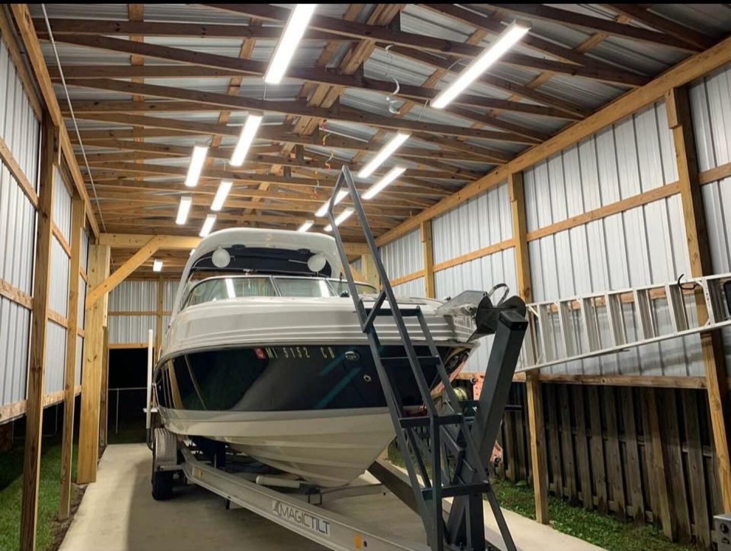 2018 Rinker 29QX - Image 24
