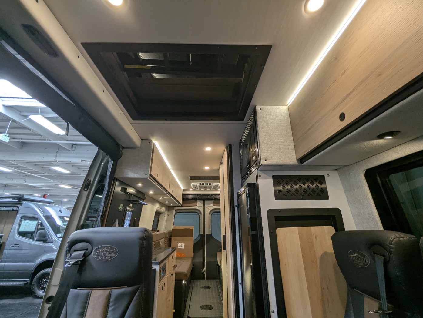 2026 Storyteller Overland Crew Mode XL - Image 14