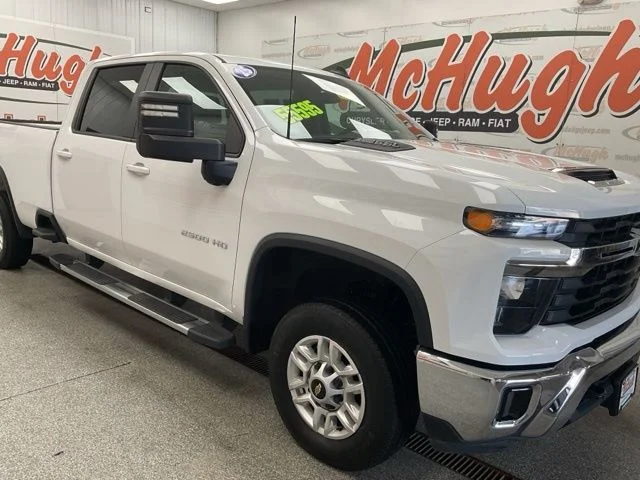 2025 Chevrolet Silverado 2500HD 4WD Crew Cab 172" LT - Image 3