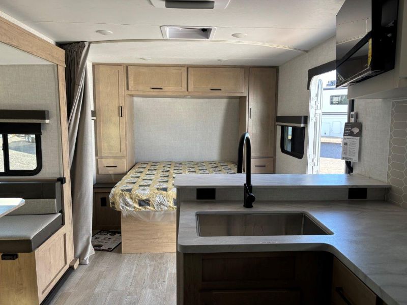 2026 Ember RV E-Series 22ETS - Image 20