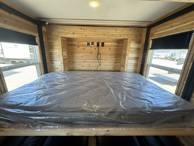 2027 ICE CASTLE RV EXTREME III 8X21 - Image 20