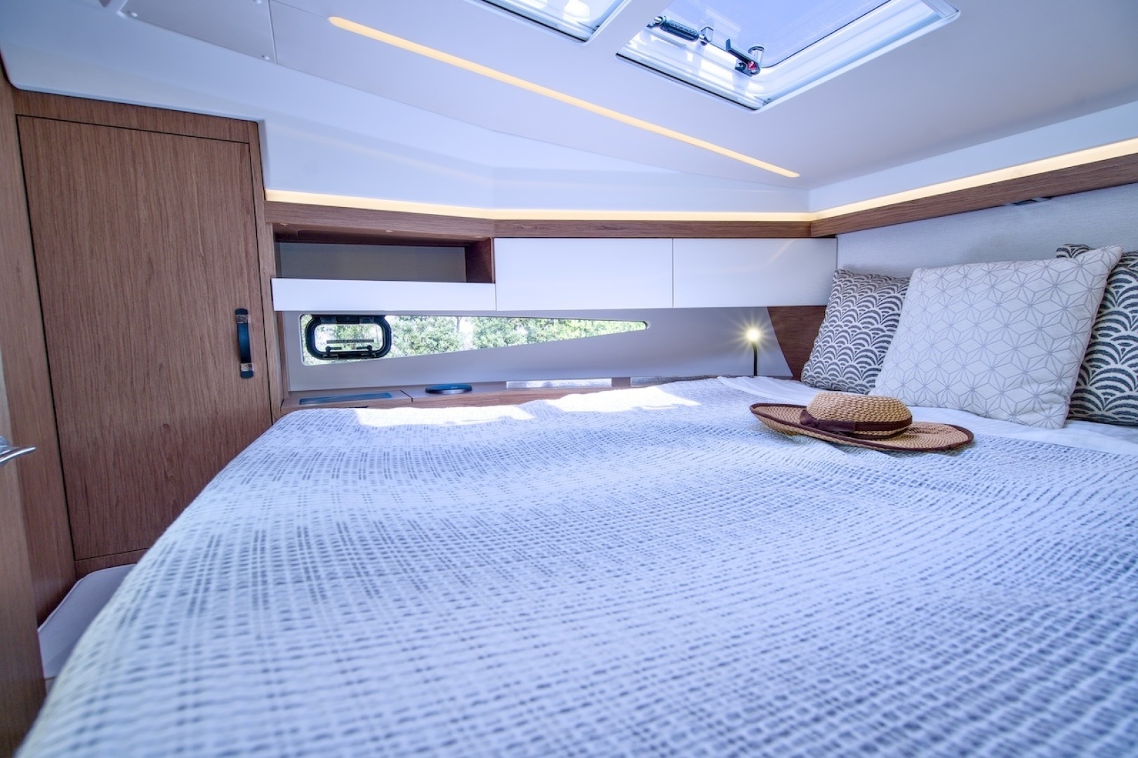 2020 Jeanneau NC37 - Image 23