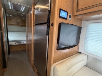 2021 AIRSTREAM CLASSIC 30RB - Image 31