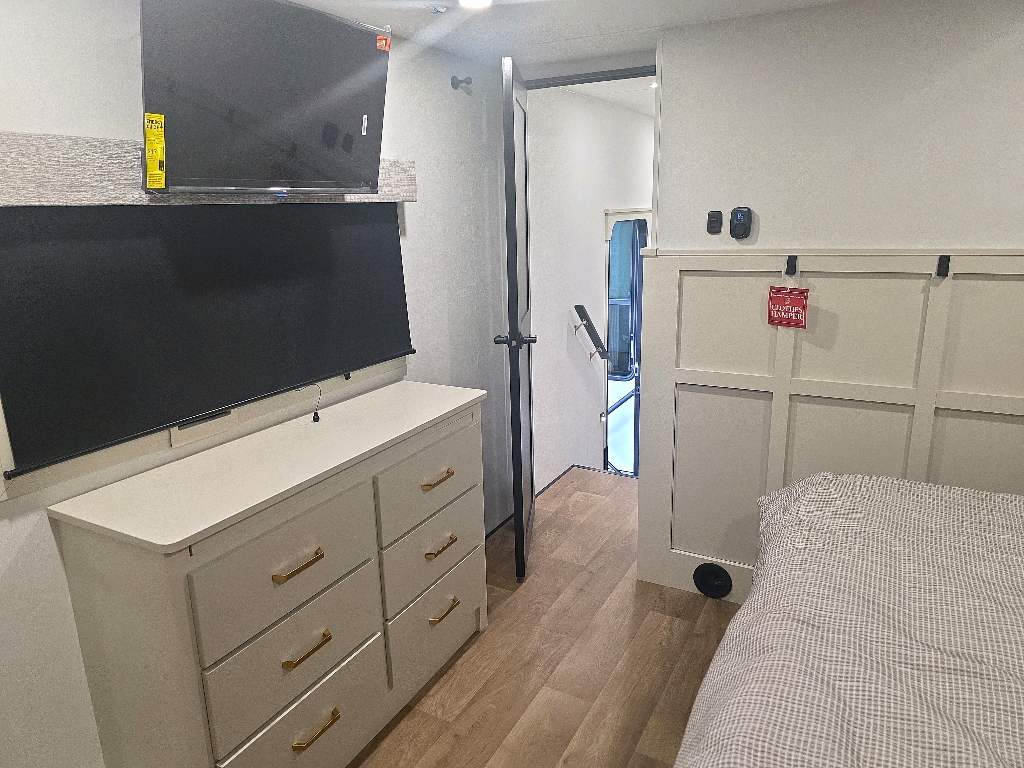 2027 GRAND DESIGN SOLITUDE 310GK - Image 20
