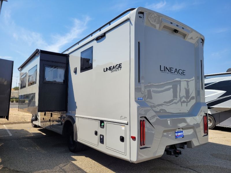 2026 Grand Design Lineage Series F 31ZW - Image 2