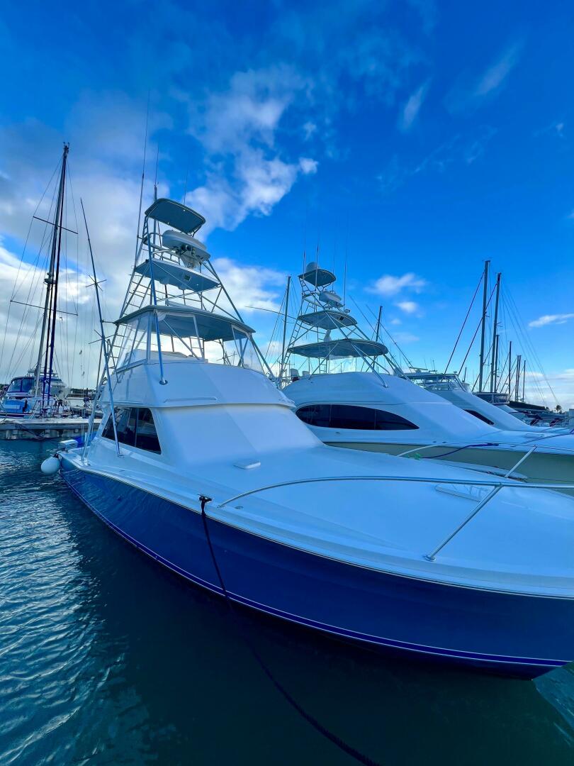 1997 Viking 43 Convertible - Image 21