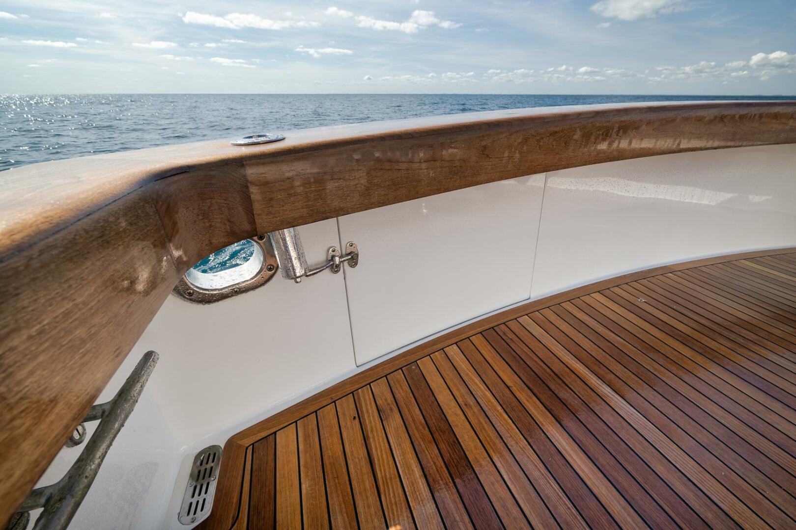 2002 Weaver 60 Convertible - Image 38