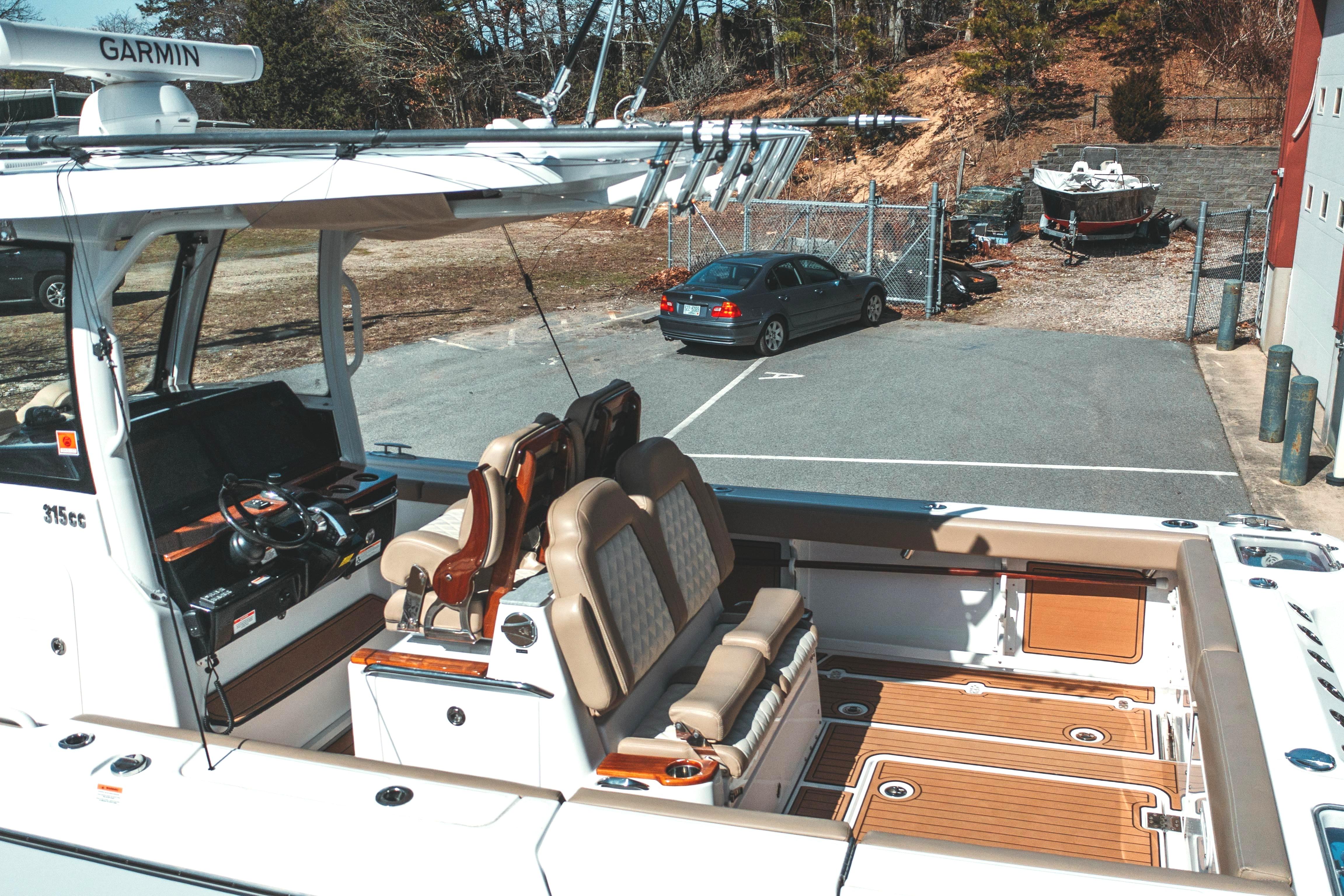 2024 Everglades 315 Center Console Standard - Image 80