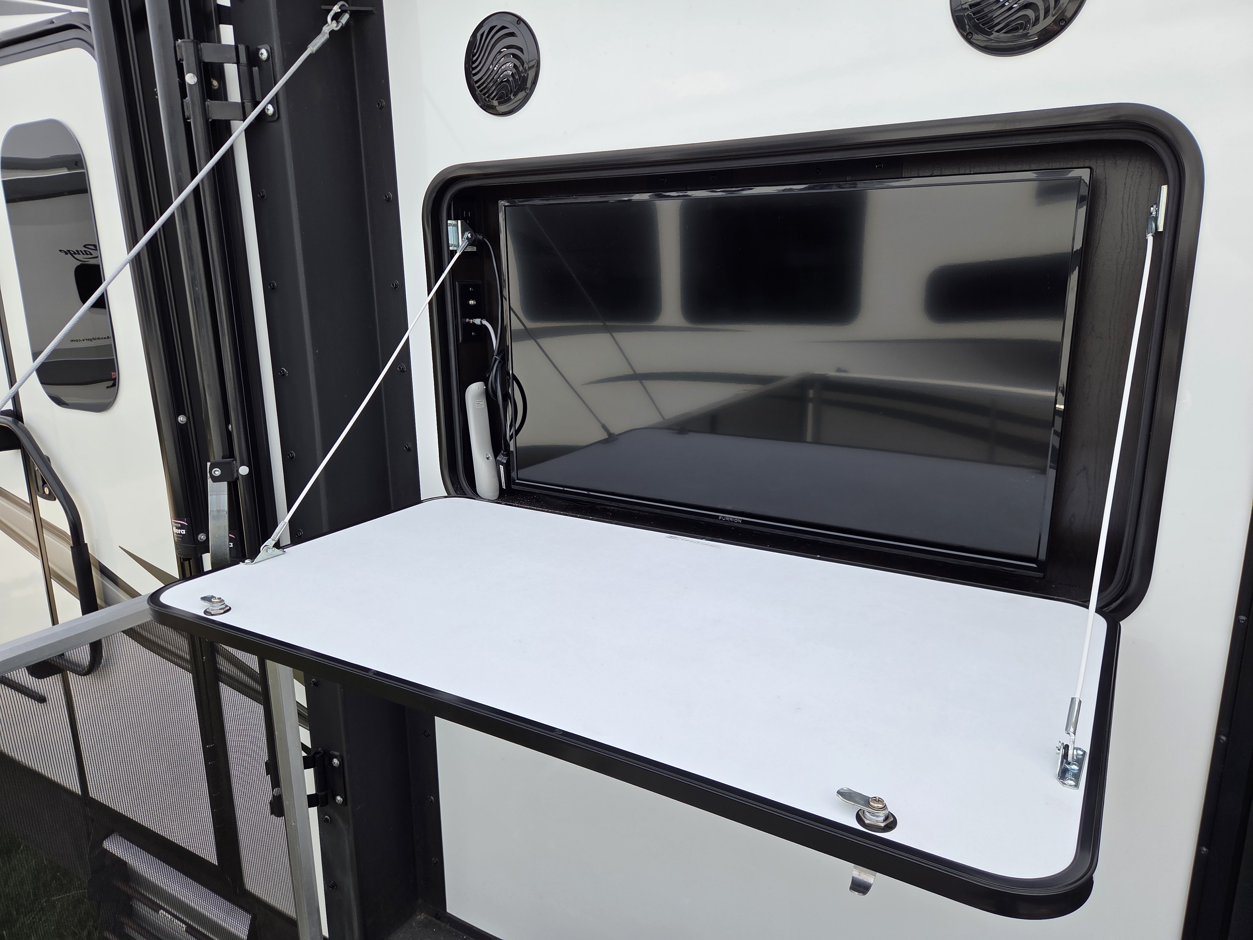 2021 Jayco Seismic 4113 - Image 17