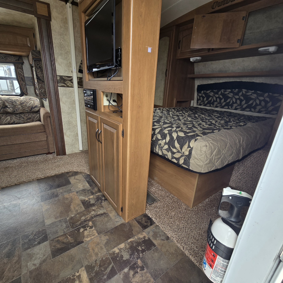 2012 Keystone Outback 312BH - Image 9