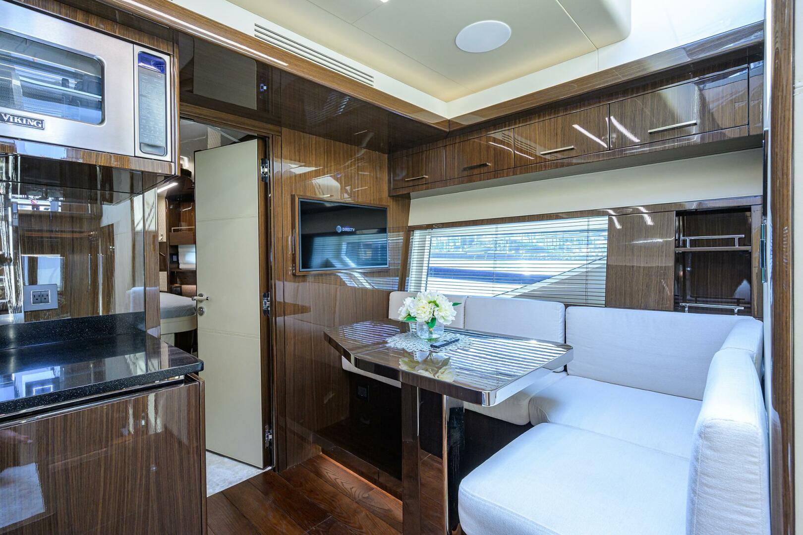 2023 Lazzara Yachts LSX 67 - Image 21