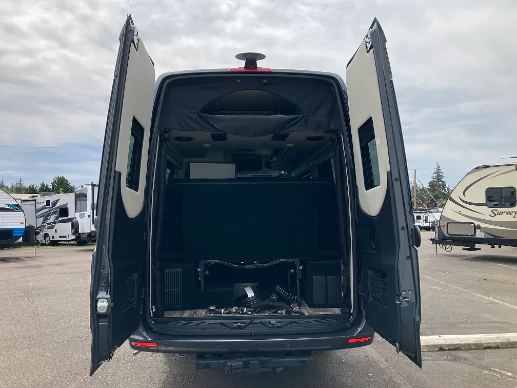 2024 Holiday Rambler Xpedition SL4E - Image 7