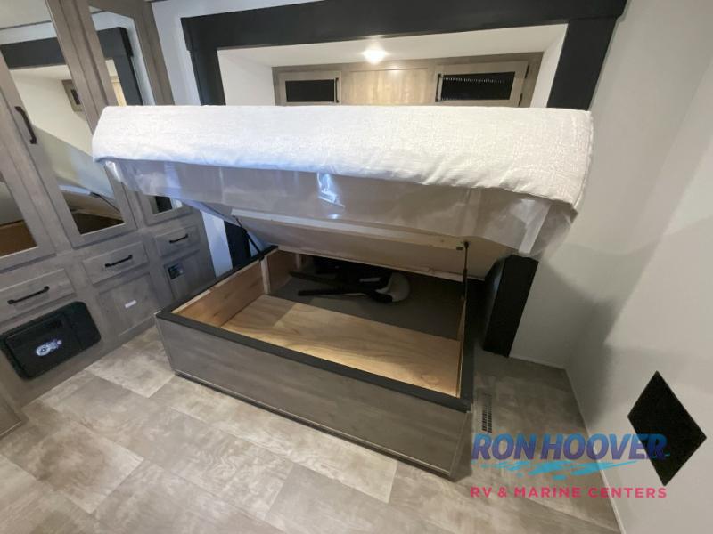 2026 PALOMINO 402LFT - Image 37