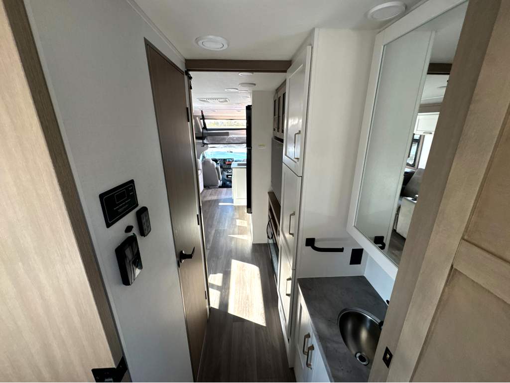 2027 JAYCO GREYHAWK 30Z - Image 17