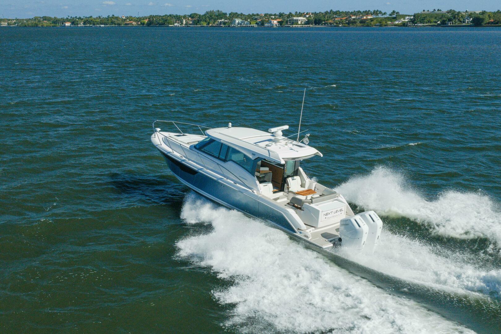 2025 Tiara Yachts 43 LE - Image 55