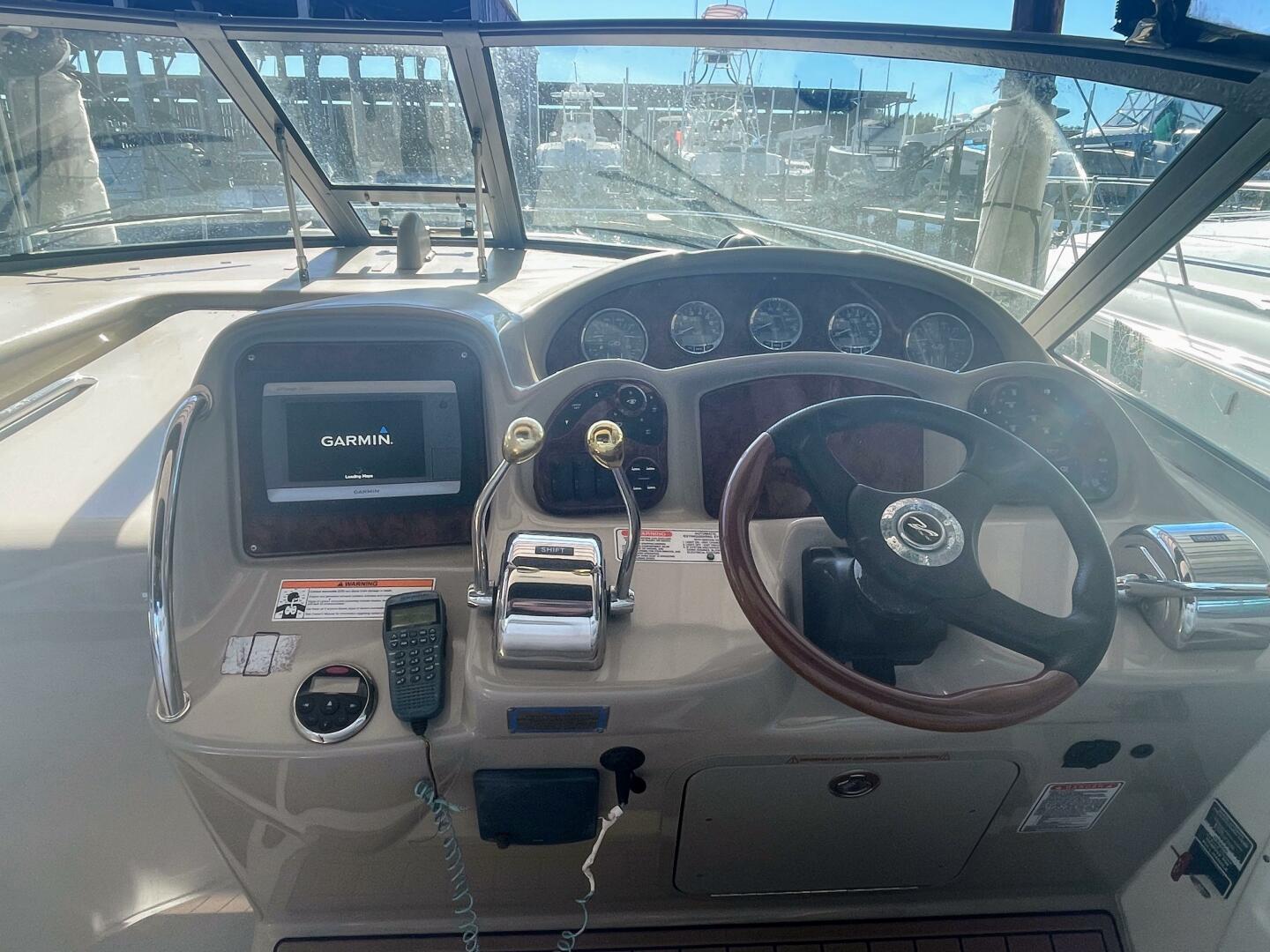 2006 Sea Ray 320 Sundancer - Image 17