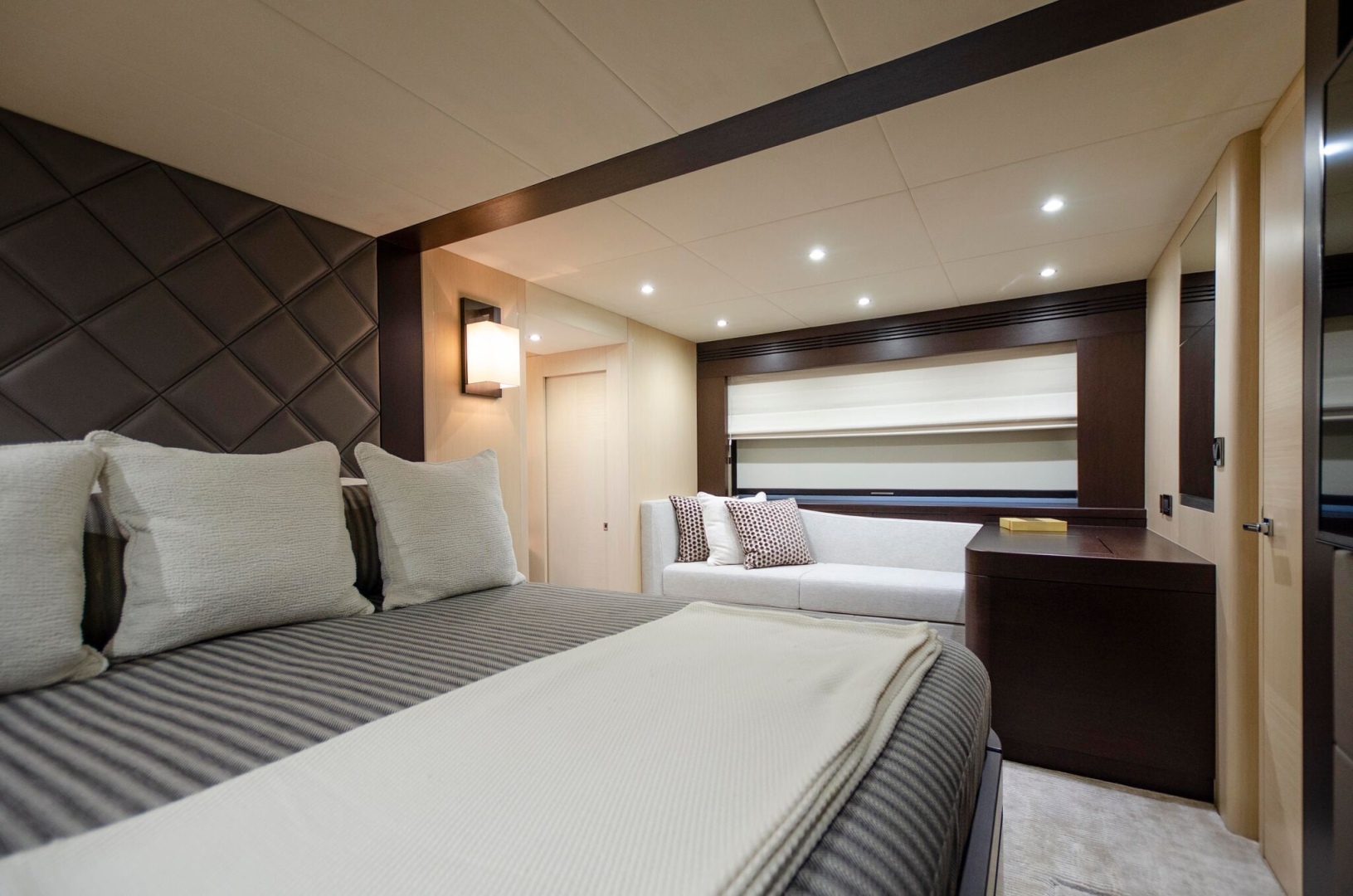 2018 Sunseeker 75 Yacht - Image 17