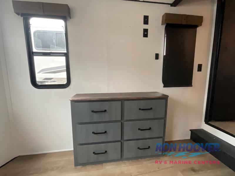 2026 PALOMINO PUMA 420LFT - Image 25