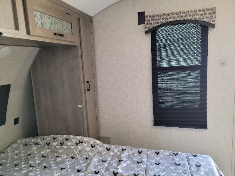 2021 Venture RV Sonic SN220VRB - Image 16