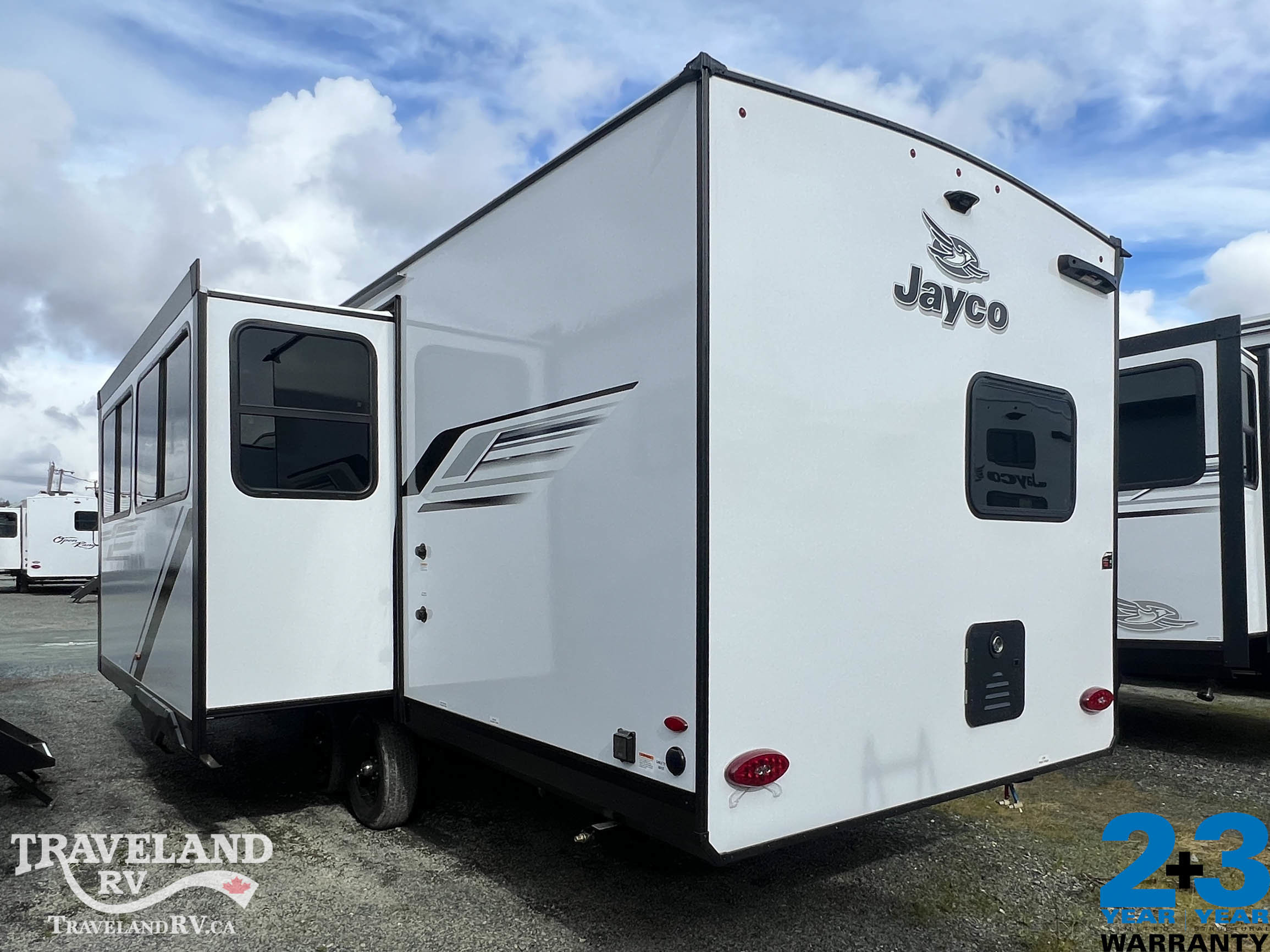 2026 JAYCO Jay Feather 26BHSL - Image 4