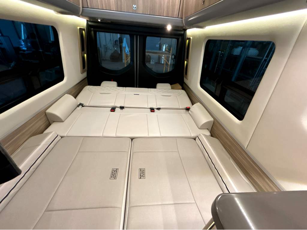2027 AIRSTREAM INTERSTATE 24GL - Image 24