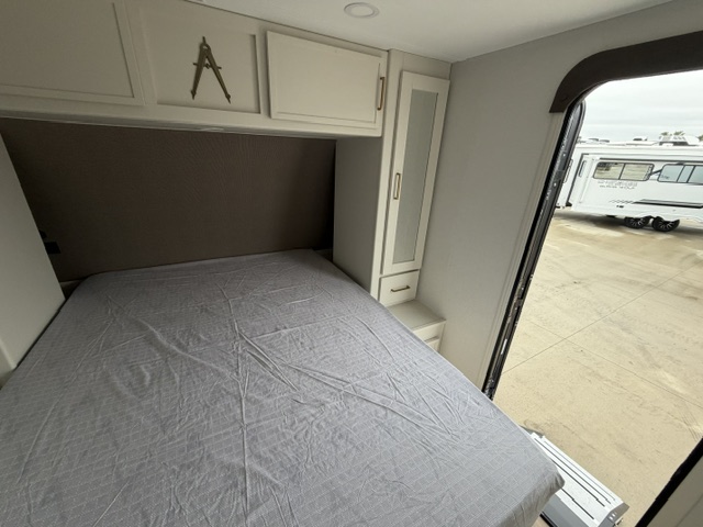 2027 Grand Design Transcend 265BHT - Image 19