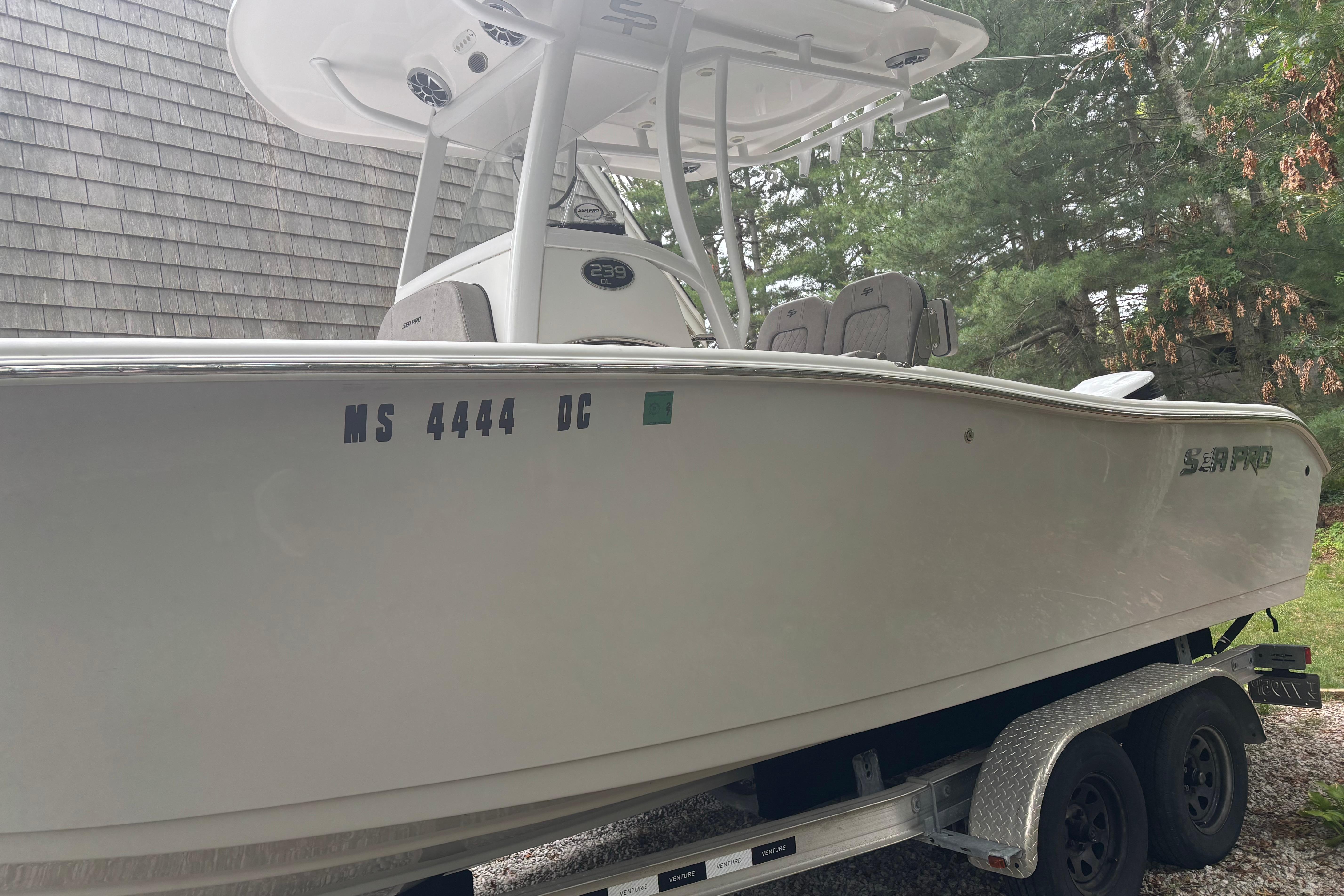 2022 Sea Pro 239 Center Console - Image 2