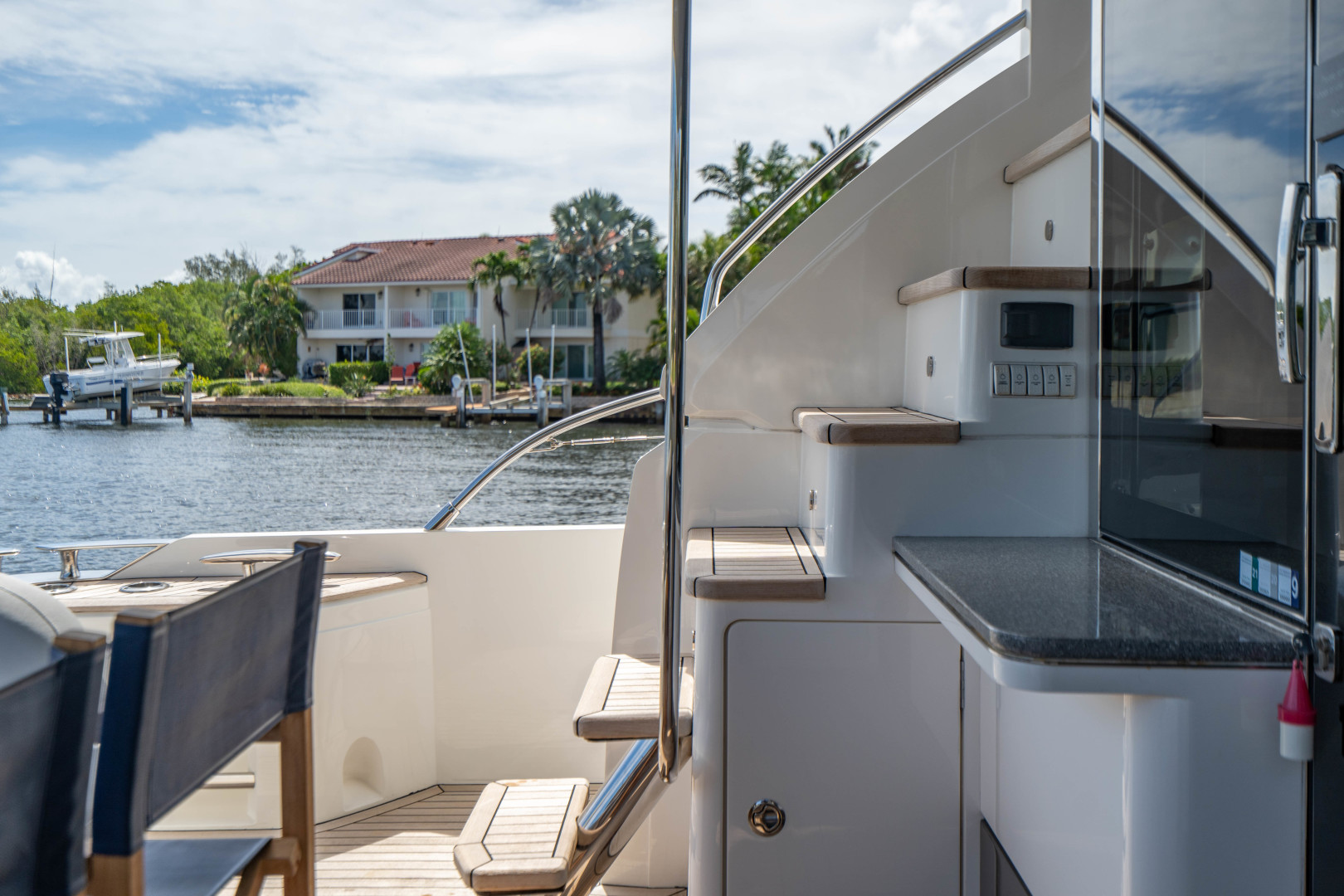 2018 Princess F62 - Image 28