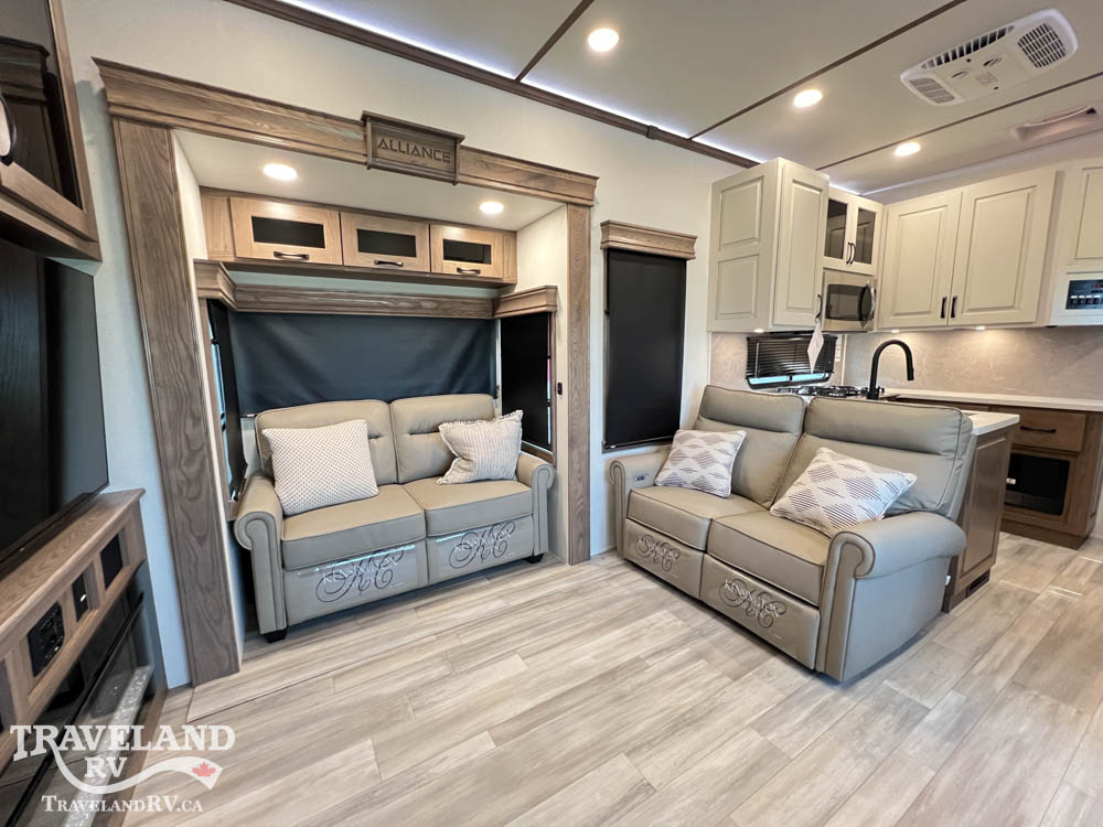 2023 Alliance RV Paradigm 395DS - Image 23