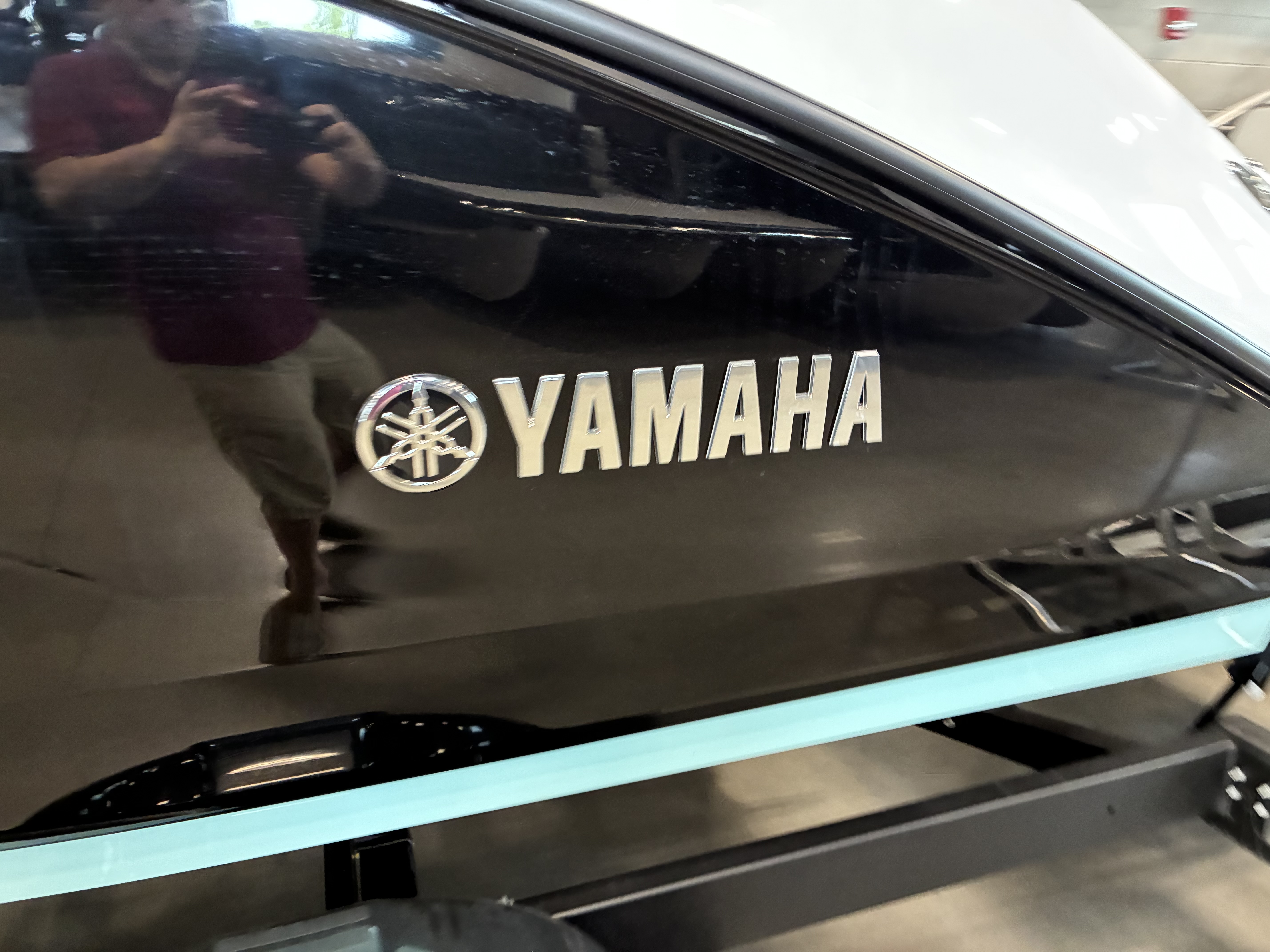 2026 Yamaha Boats AR220 - Image 4