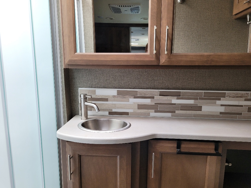 2022 Thor Motor Coach Omni BT36 - Image 21