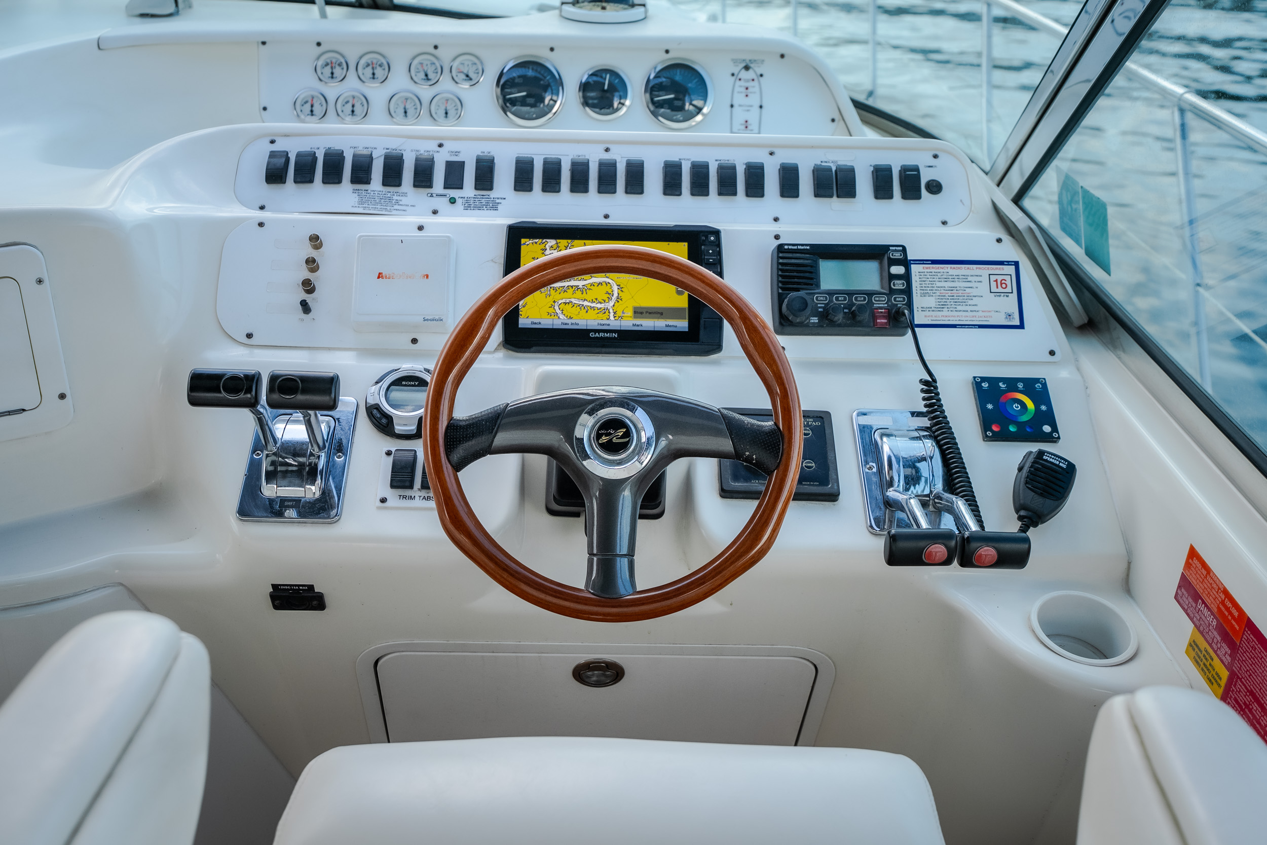 1997 Sea Ray  Sundancer 400 - Image 13