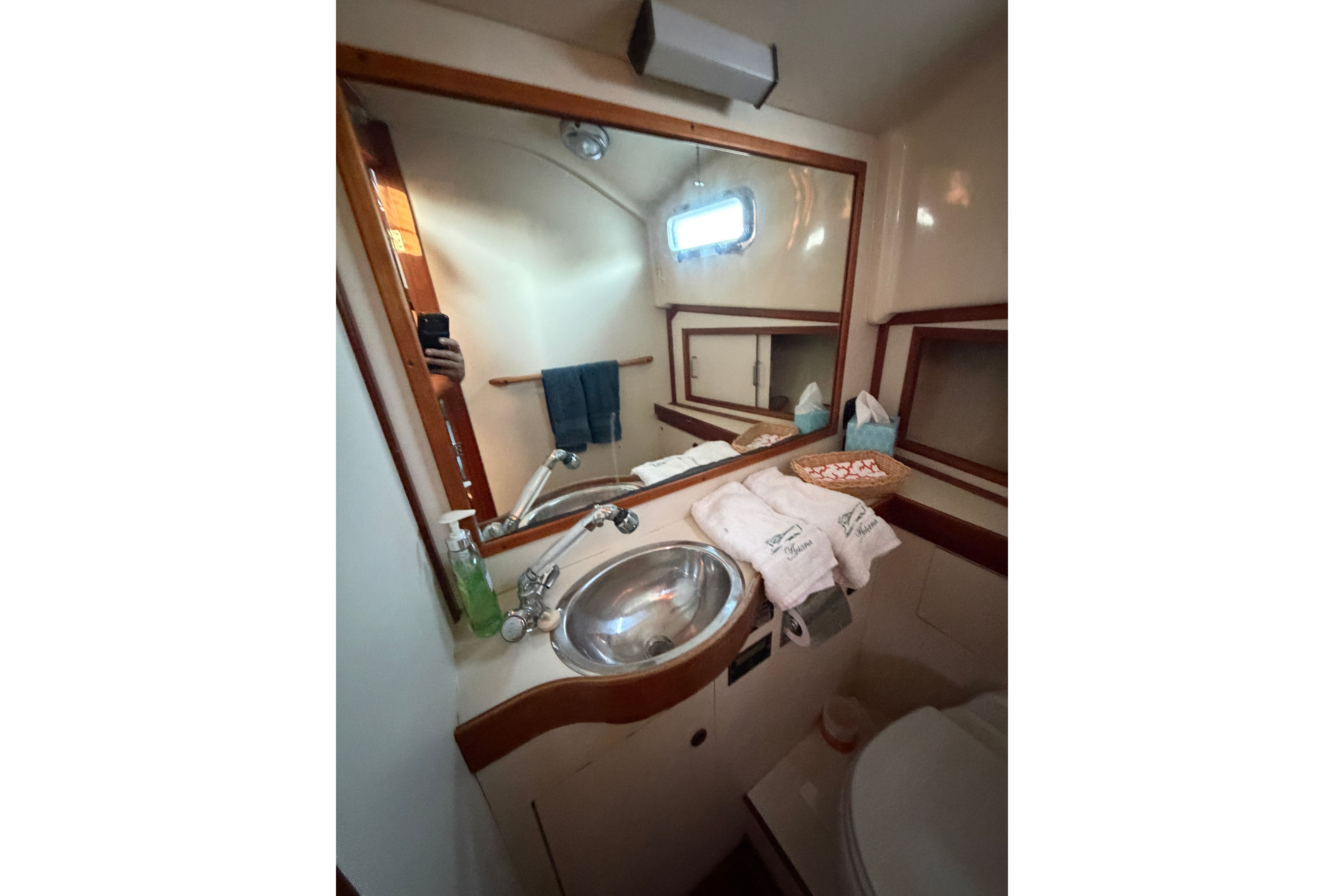 1998 Sabreline 36 AFT CABIN - Image 44