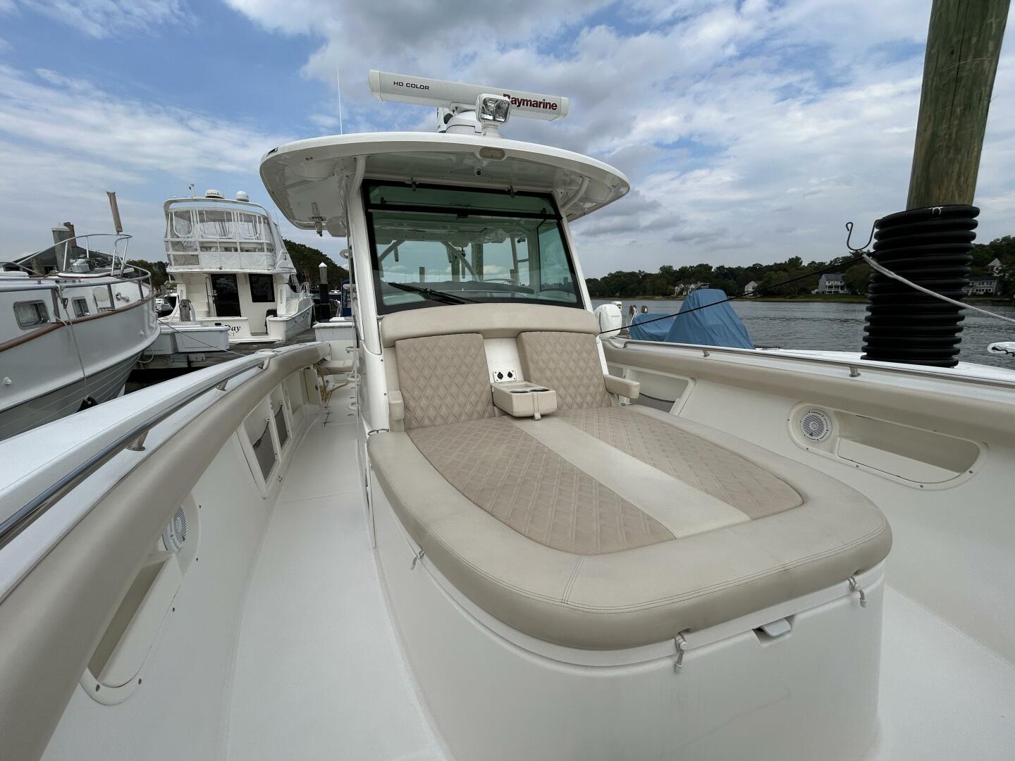 2017 Boston Whaler 370 Outrage - Image 16