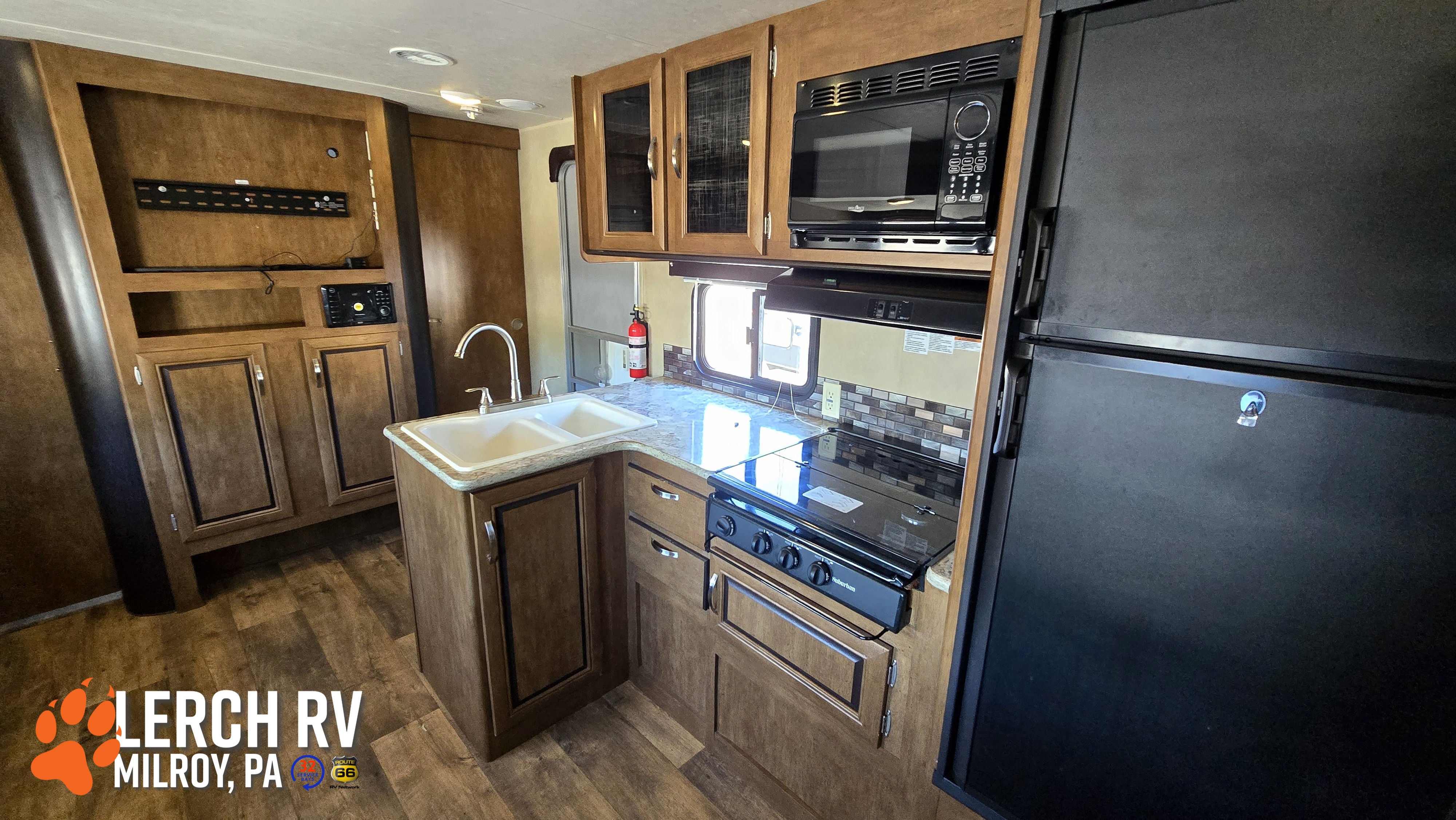 2016 FOREST RIVER WILDWOOD XLITE 263BHXL - Image 11