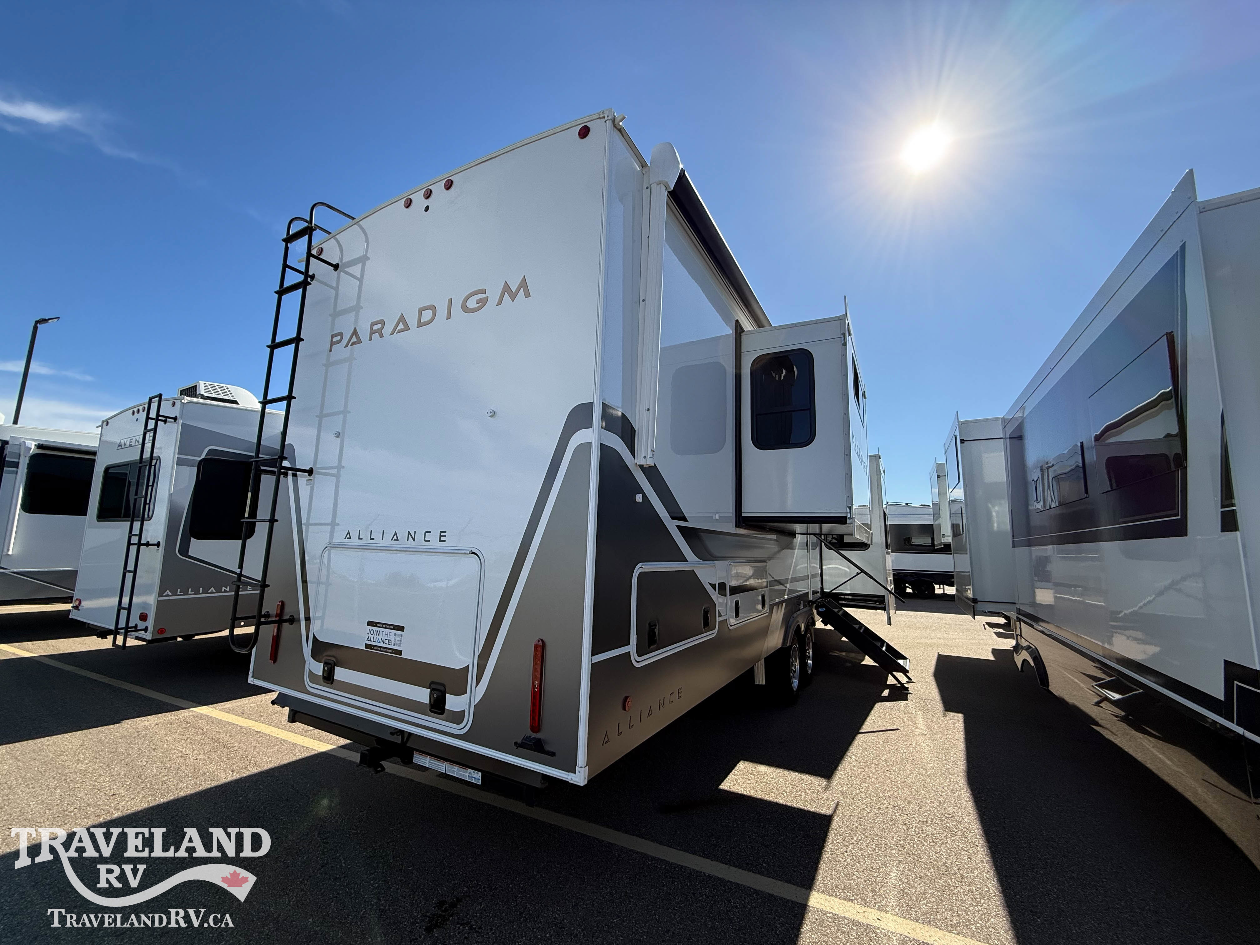 2026 Alliance RV Paradigm 385FL - Image 8
