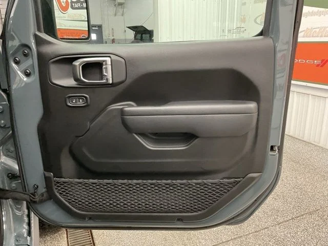 2025 Jeep Wrangler 4xe Rubicon 4x4 - Image 23