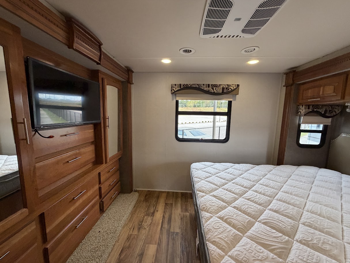 2017 JAYCO PRECEPT 35S - Image 31