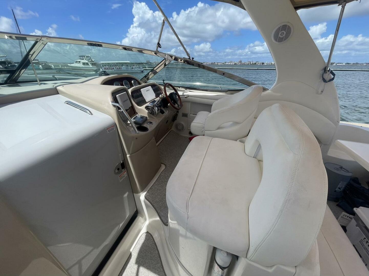 2003 Sea Ray 360 Sundancer - Image 10