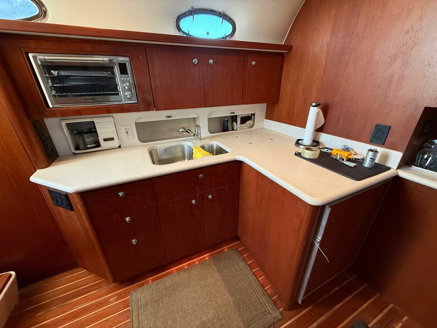 2002 Tiara Yachts 4000 Express - Image 10