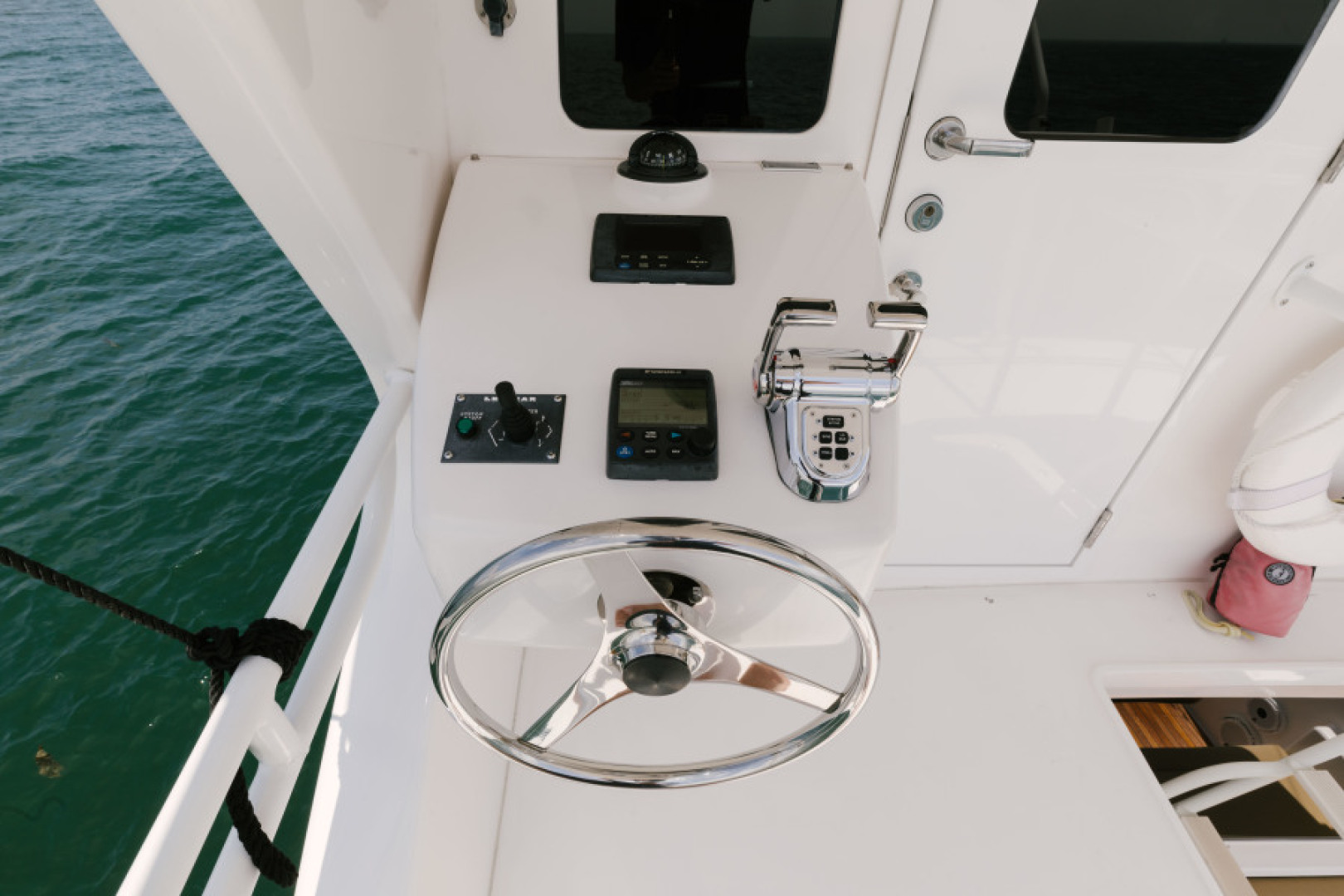 2006 Viking 74 Enclosed Bridge - Image 55