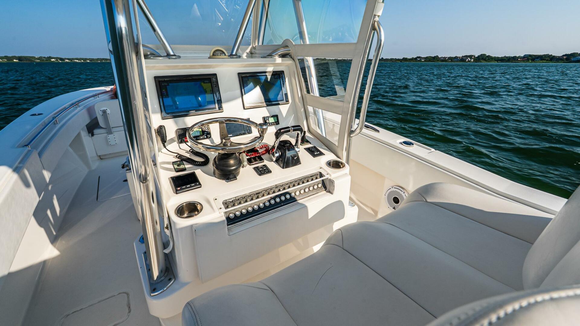 2016 Invincible 33 Open Fisherman Base - Image 16