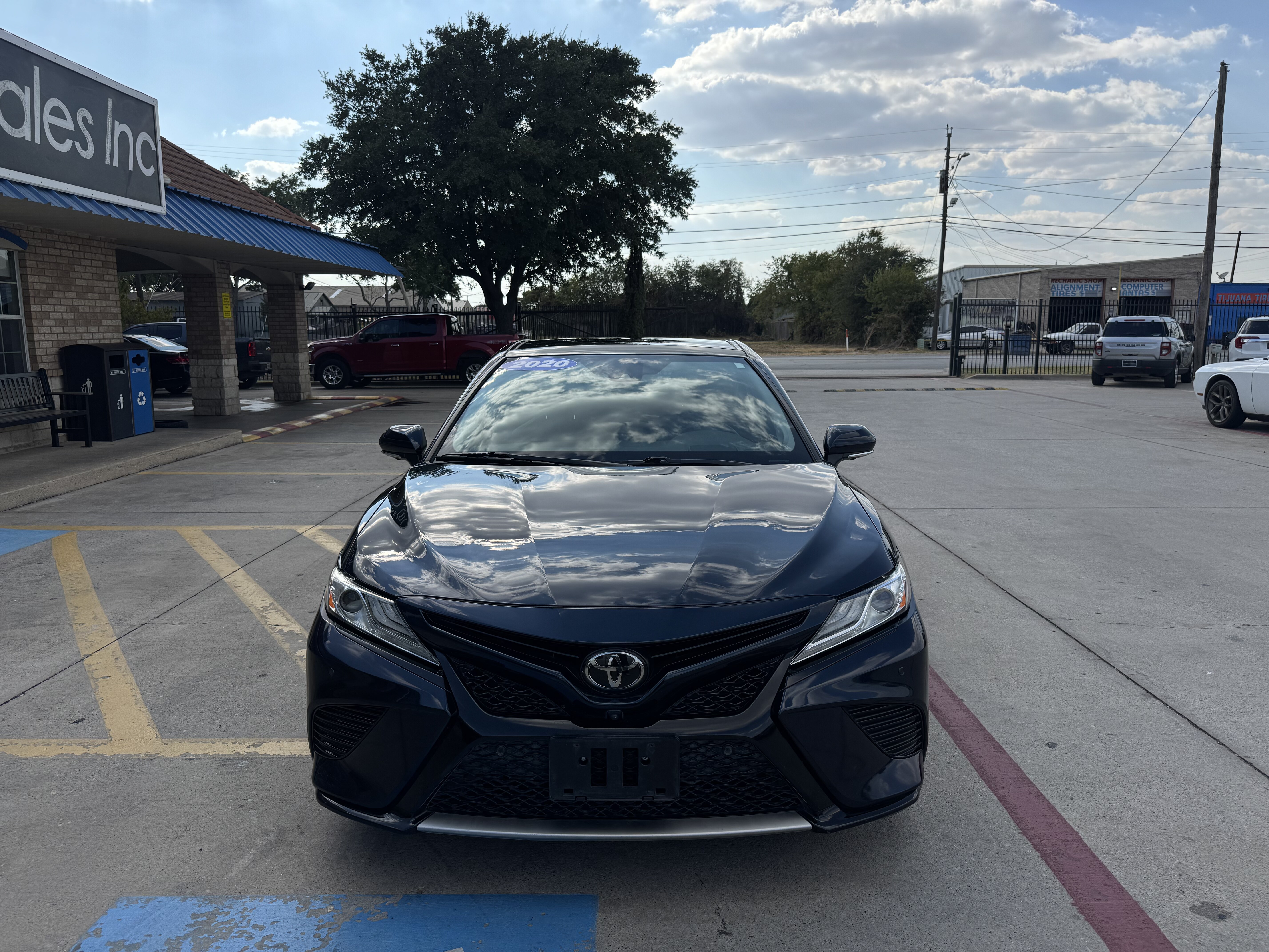 2020 Toyota Camry-4 Cyl. Sedan 4D SE - Image 3
