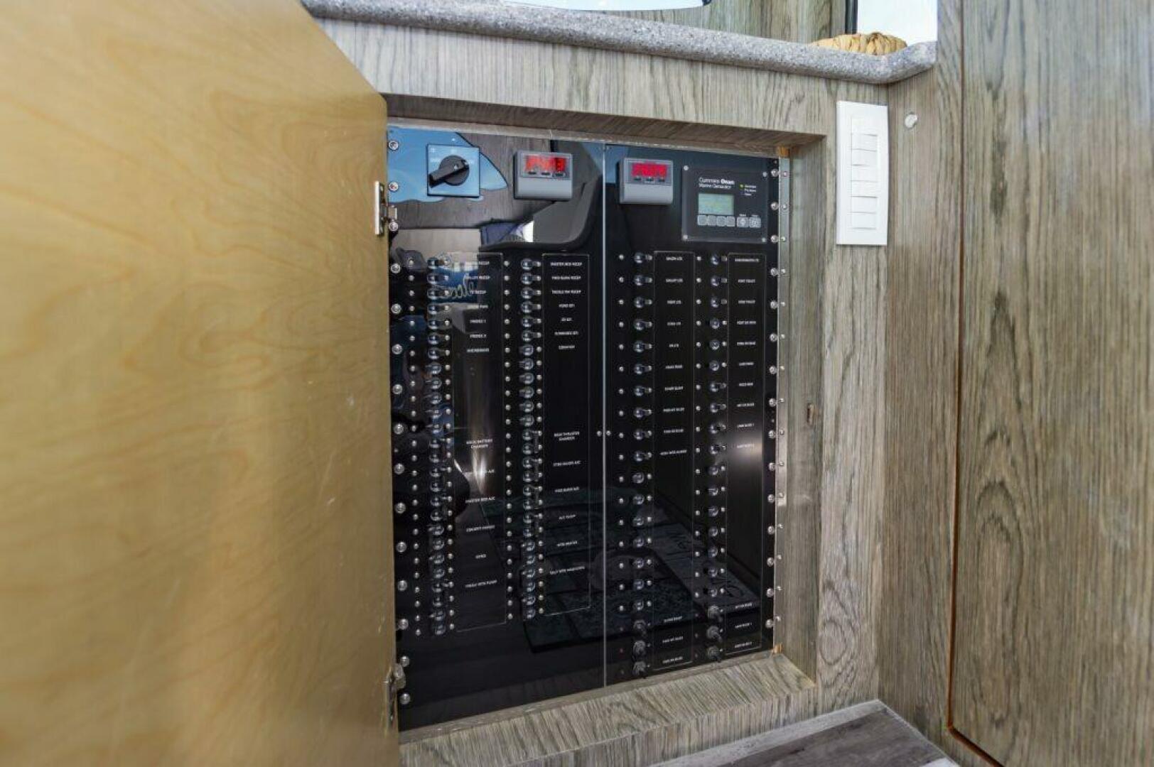 2025 Custom Carolina Sportfish - Image 34