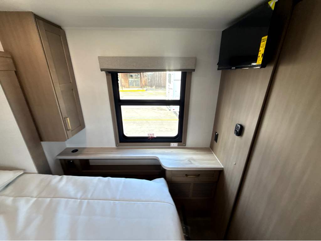 2027 ENTEGRA COACH ODYSSEY 30Z - Image 29