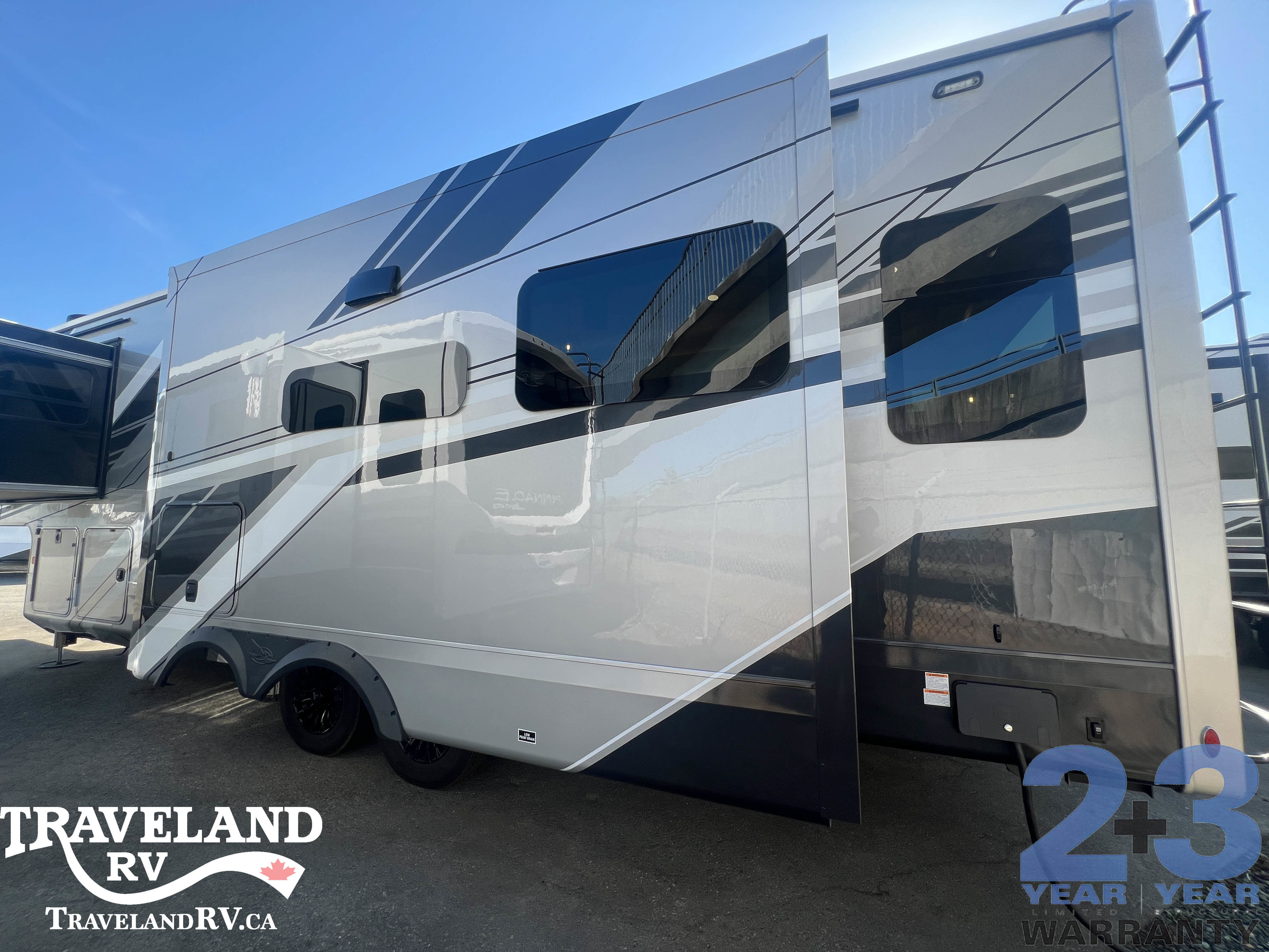 2026 Jayco Pinnacle 32RLTS - Image 7
