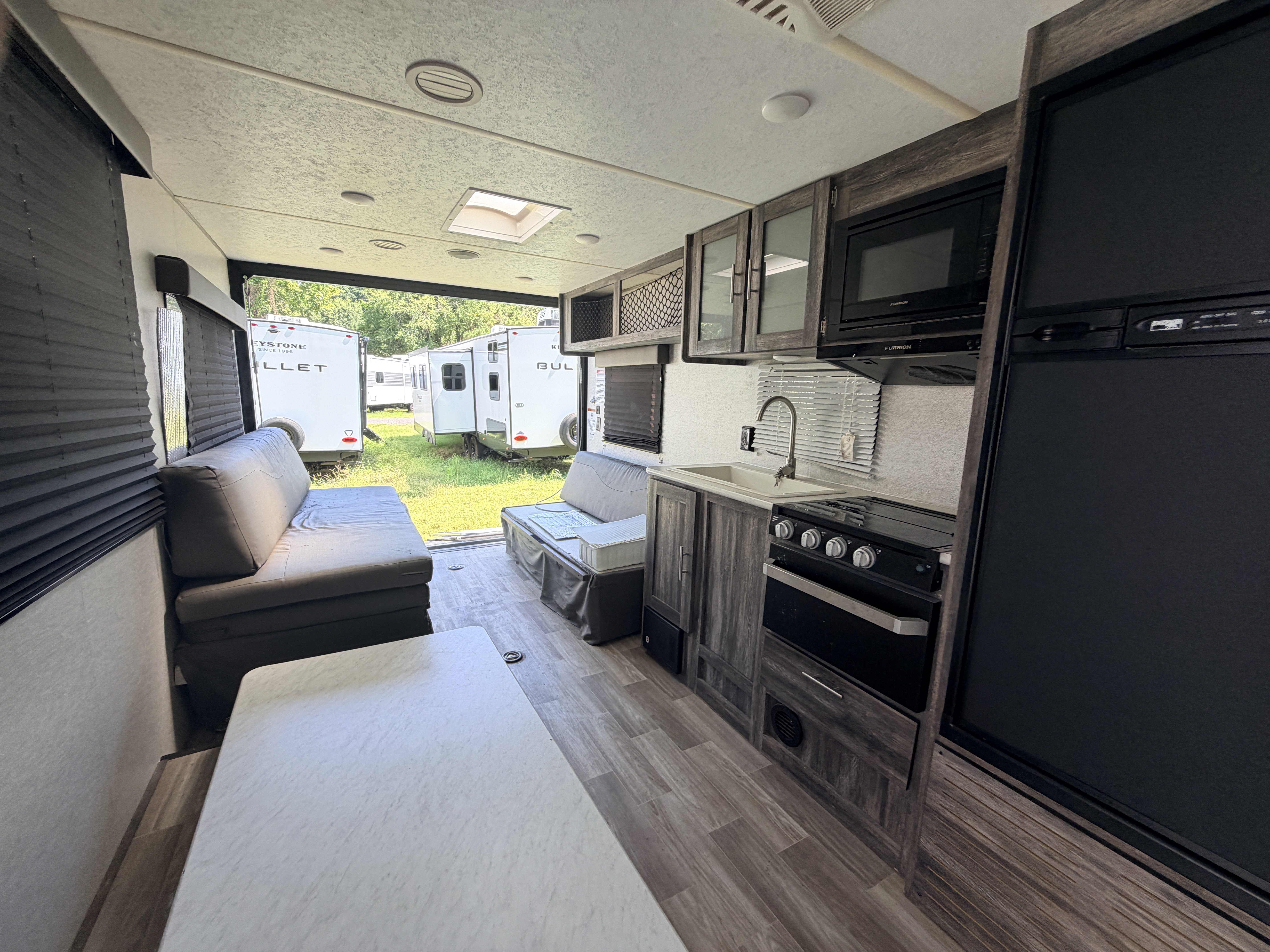 2019 Forest River Salem FSX 260RT - Image 12